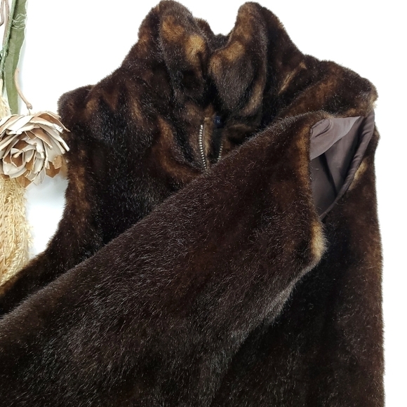 New Catherine Stewart Brown Soft Faux Fur Vest Sz S - Picture 8 of 15